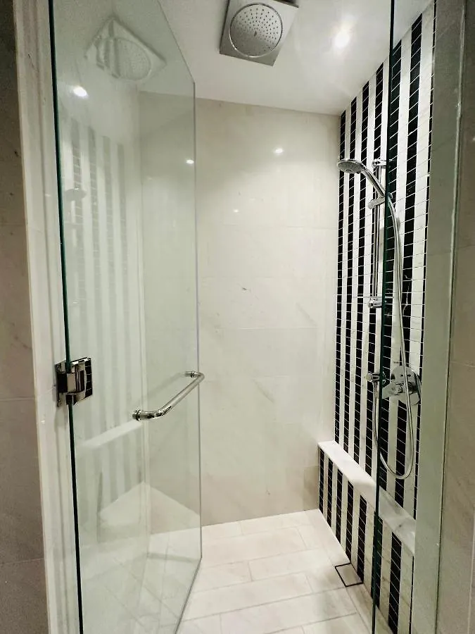 Luxury Suites At Eaton Klcc Kuala Lumpur